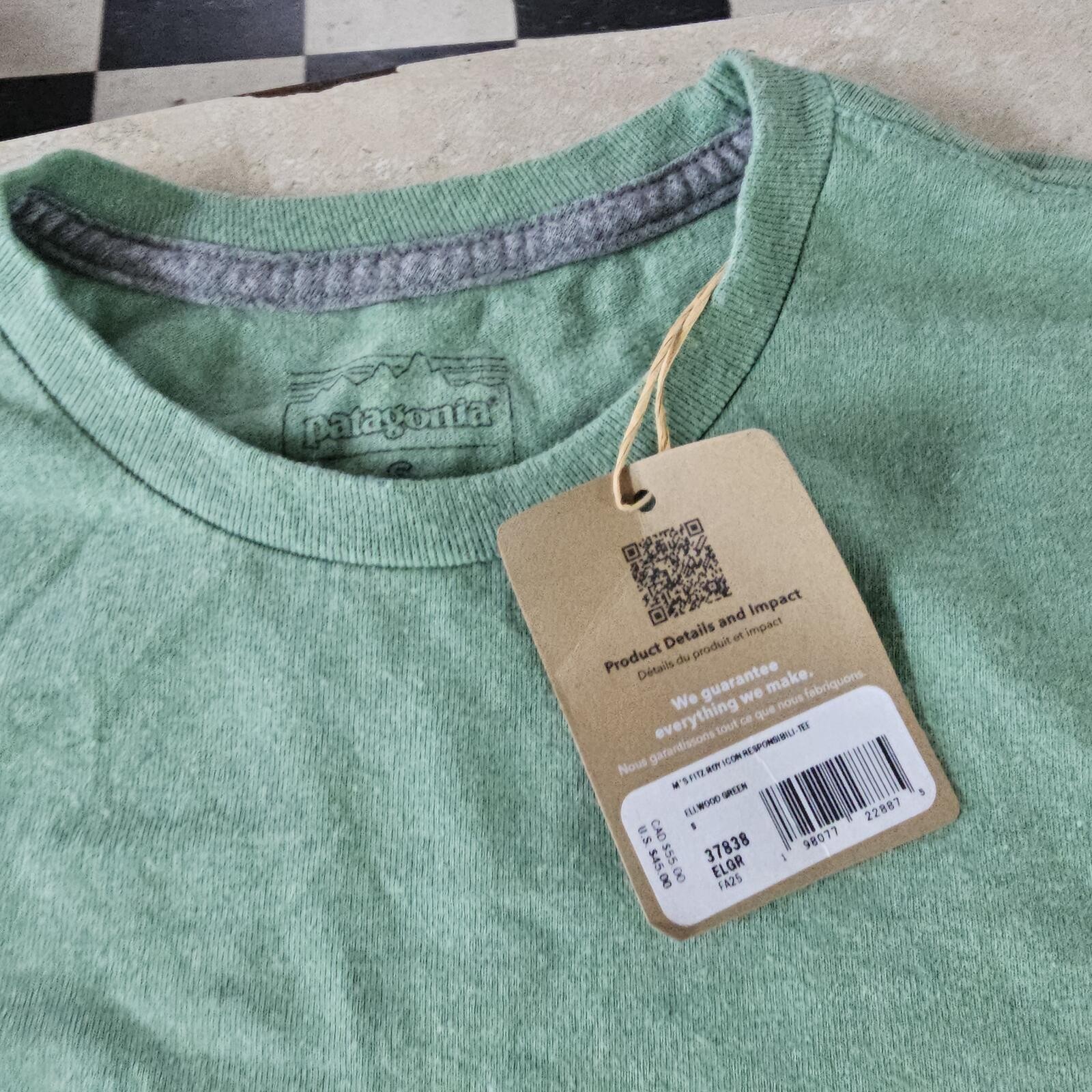 Patagonia Men's Fitz Roy Tee Green Heather T‑Shit Small NEW gallery