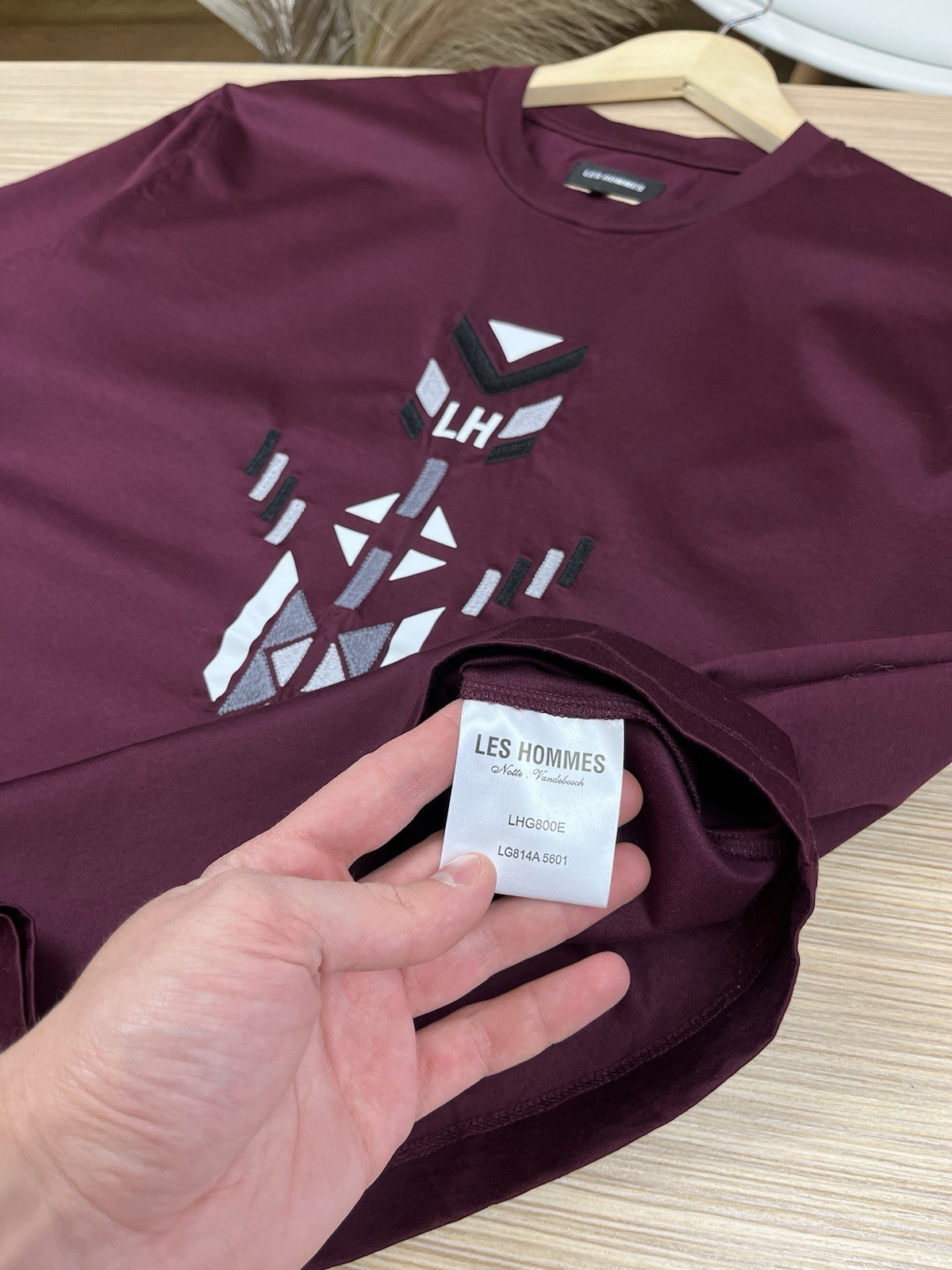 Les Hommes Notte Vandebosch Maroon T Shirt M Short Sleeve LH Geometric Tee gallery