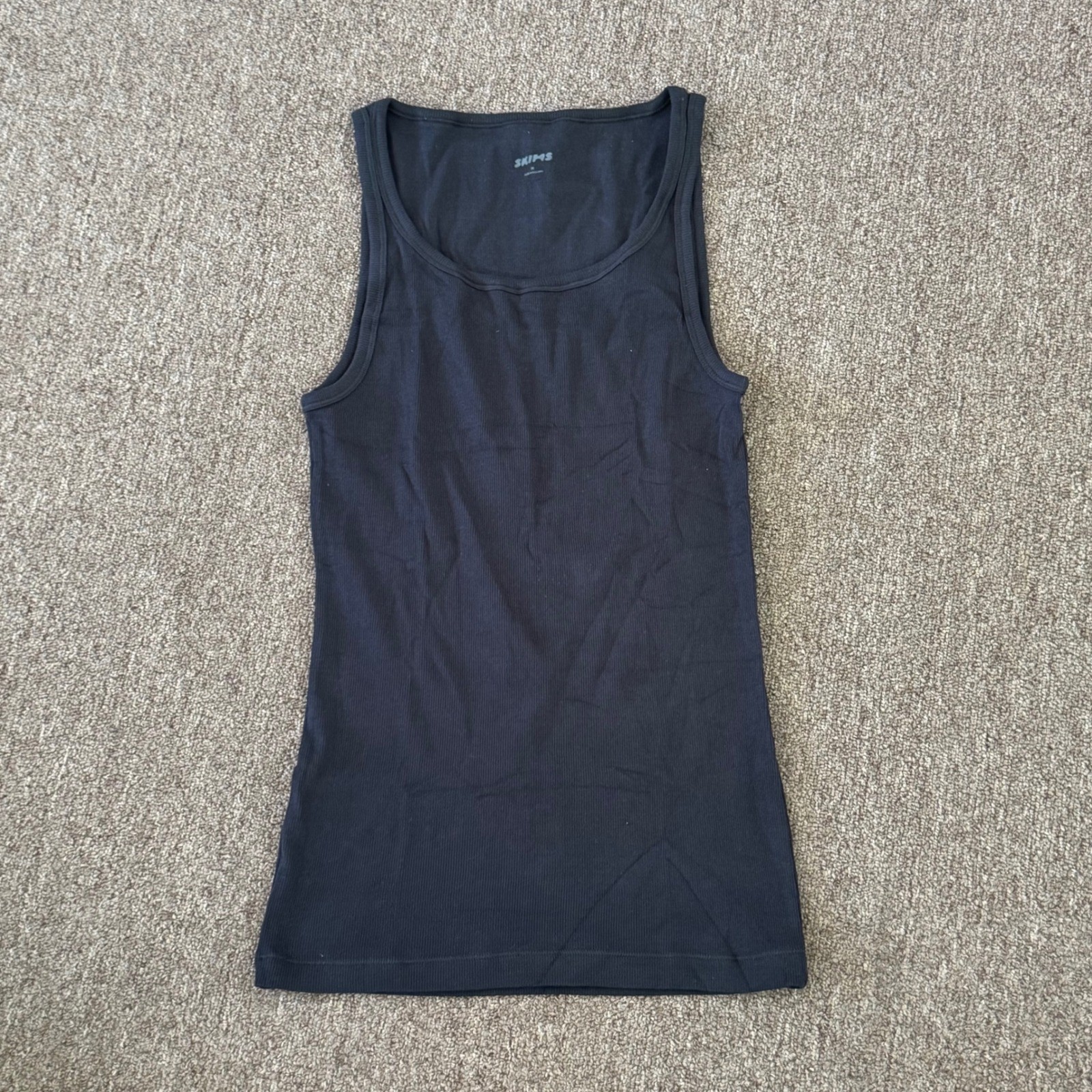 SKIMS Mens Cotton Rib Tank Top Onyx Black Ribbed Scoop Neck TP-TNK-5788M Size M gallery