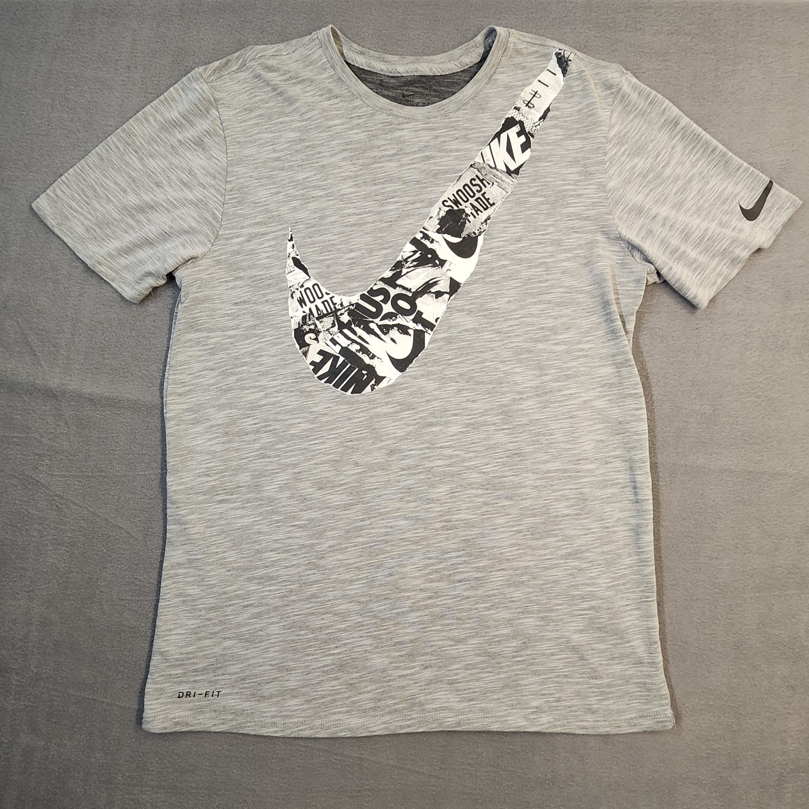 Nike Dri Fit Gray Cotton Poly Short Sleeve Mans Medium Graphic T-Shirt Top