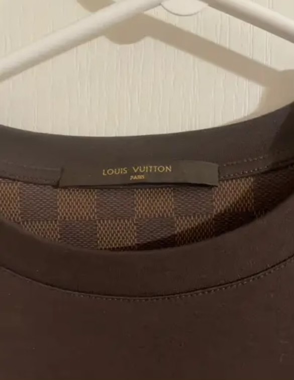 Louis Vuitton Damier Pocket Long-Sleeve Tee - Brown, Excellent Condition gallery