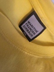 EUC VTG Marithe Francois Girbaud T-Shirt Men’s 2XL Tee Logo Yellow Raised Letter