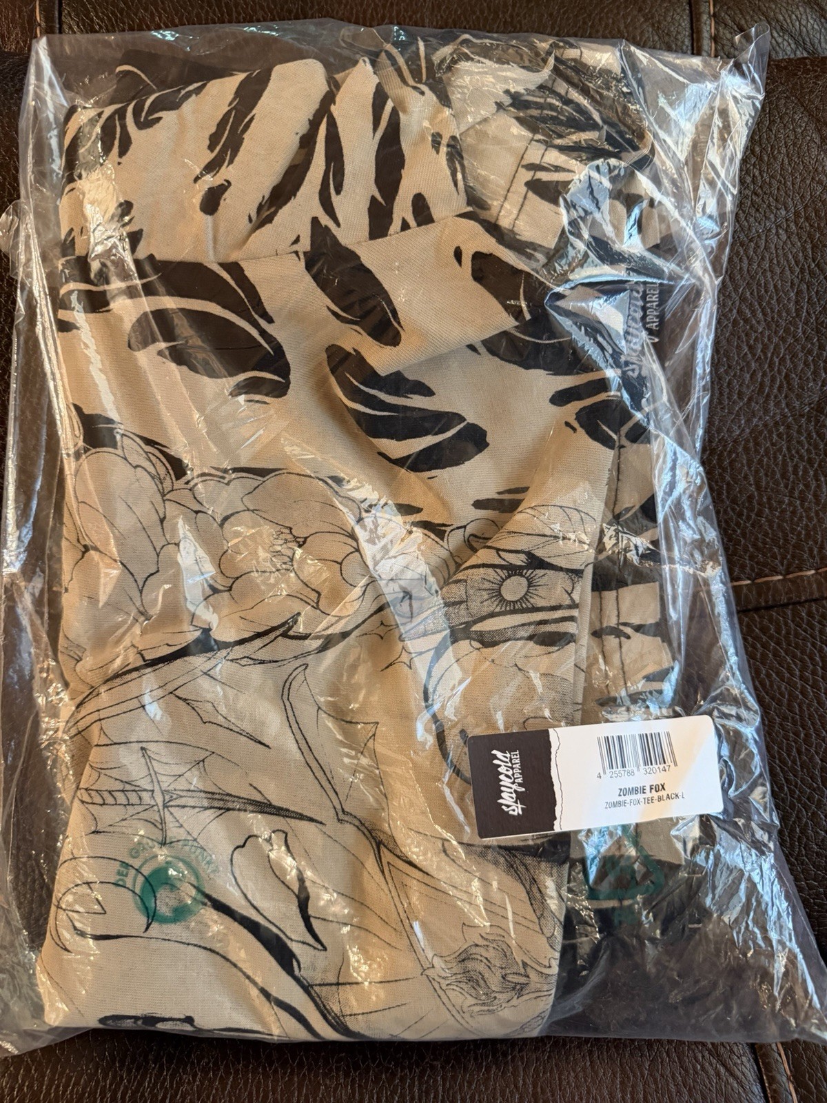 *BRAND NEW* Stay Cold Apparel Zombie Fox Men’s L Crew Neck Cotton Tee gallery