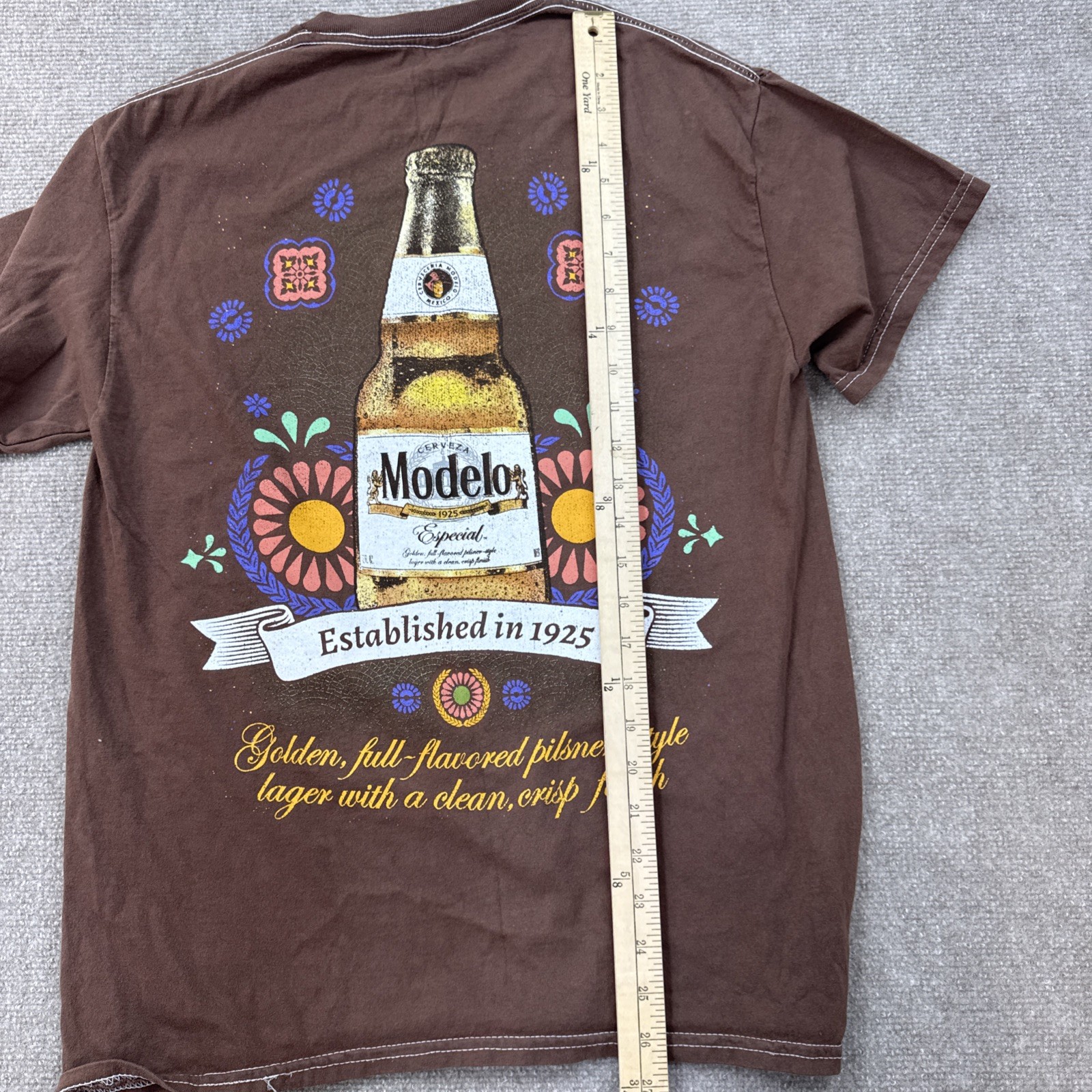 Medium White T-Shirt Modelo Graphic Beer Men's Short Sleeve gallery