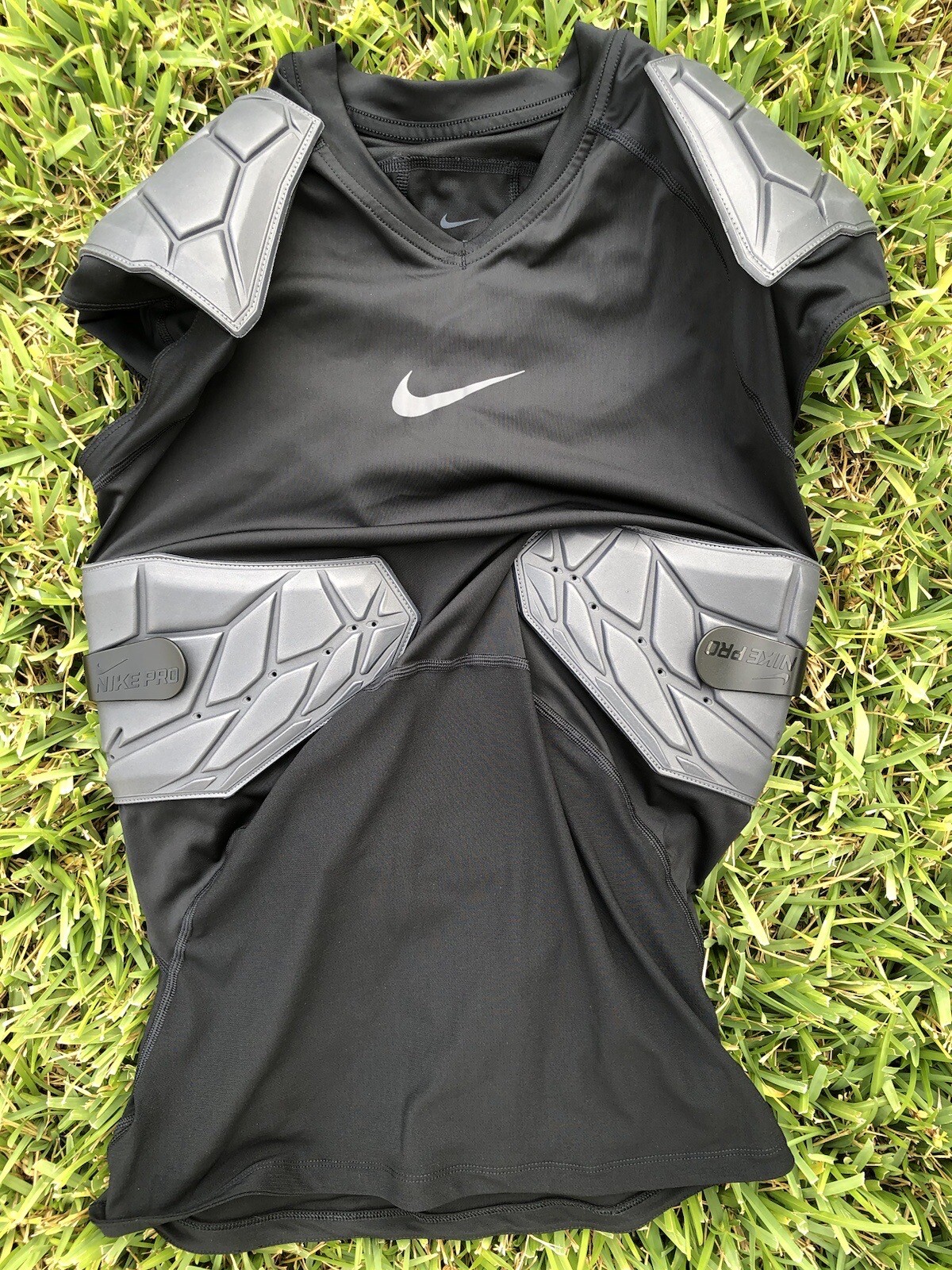 NEW Nike Men's Pro Hyperstrong 4 pad Mens L Football Top Black AQ2733-010 NWT gallery
