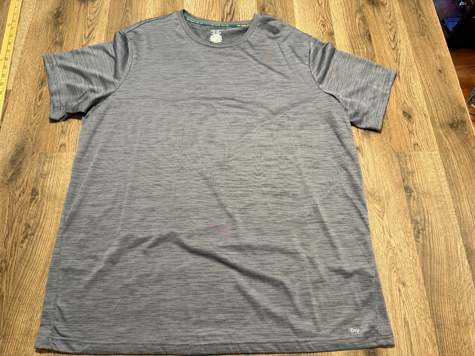 Tek Gear Shirt Men's Size 3XL Gray Athletic Wear Dry Tek Crewneck Short Sleeve gallery