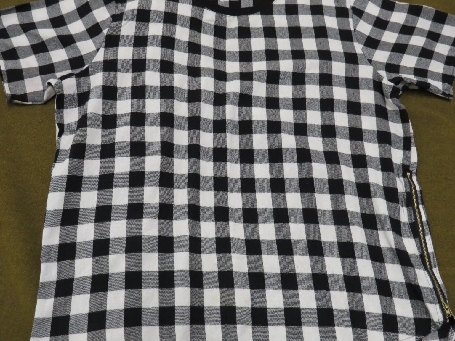 LILBETTER Men's T-Shirt Black White XL Gingham Plaid Curved Hem Side Zip NWOT gallery