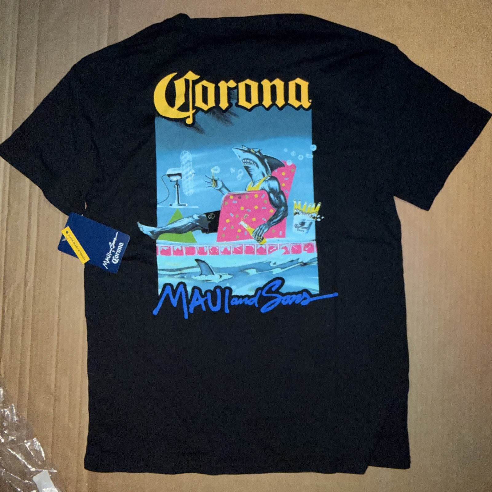 Corona x Maui & Sons Rare Size Large Shirt Men's Shark Chillin w Bucket Beer Fan gallery