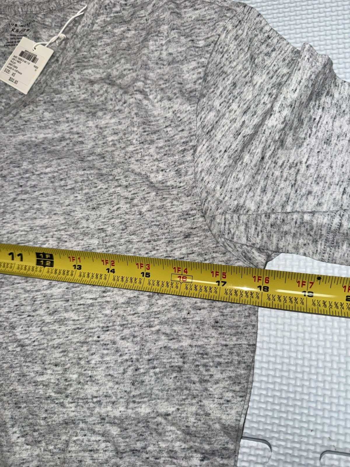 Club Monaco Men’s Joe V-neck Tee Grey Size X-Small NWT Free Ship Retail $32.50 gallery