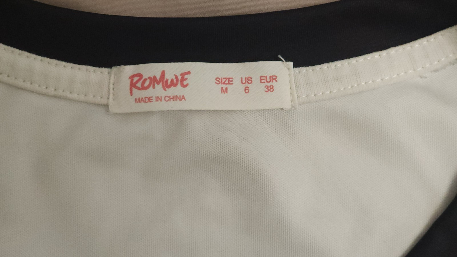 Romwe “Astronaut Skate” Short Sleeve 95% Polyester 5% Spandex Men’s M gallery