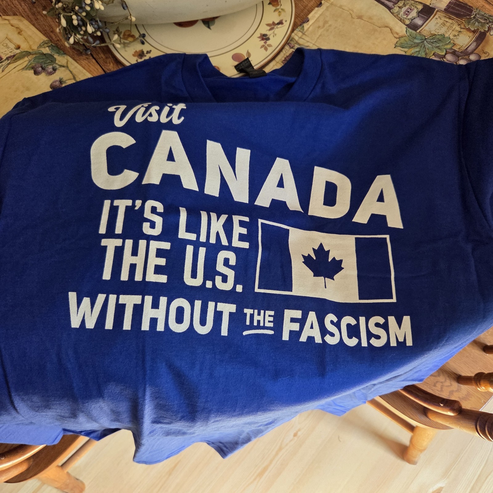 Pop Culture CANADA T-Shirt Brand NEW gallery