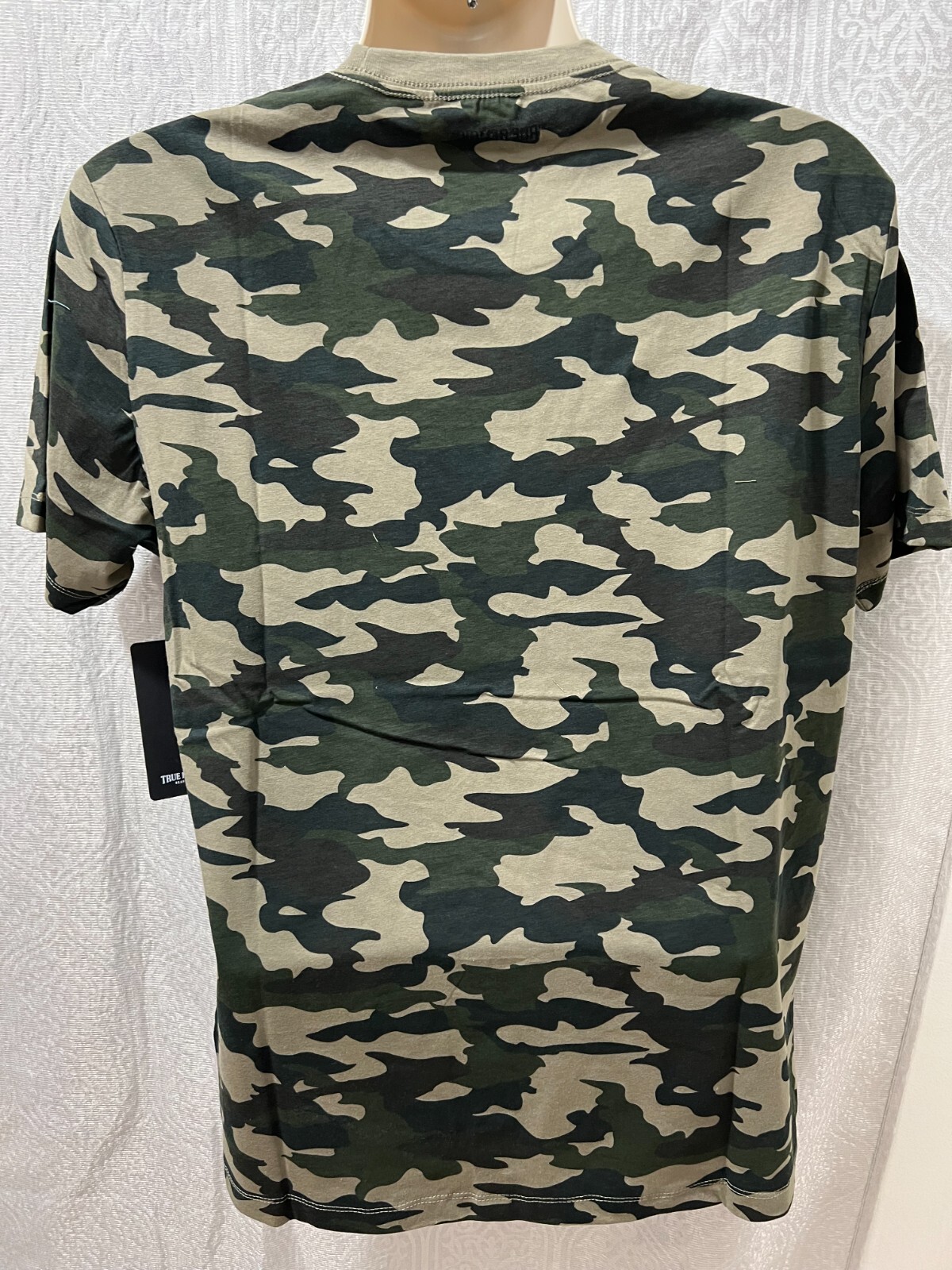 True Religion Men's Size L Green Camo Arch Logo Crew Neck Tee $69 NWT #106190 gallery