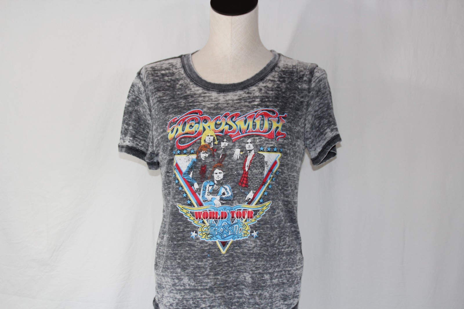 Aerosmith Womens World Tour T-Shirt Size Medium Multicolor Graphic Gray Burnout gallery