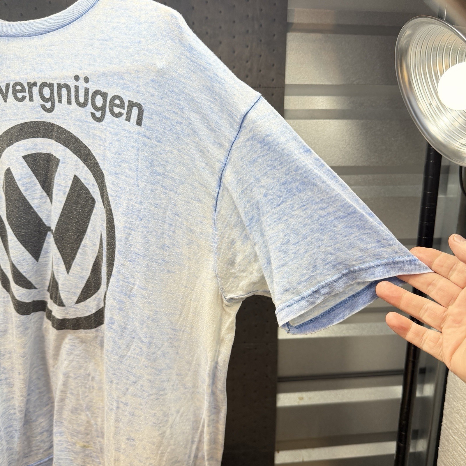 VW Volkswagen Fahrvergnügen Men T-Shirt XL Blue Lightweight Shear-1990s gallery