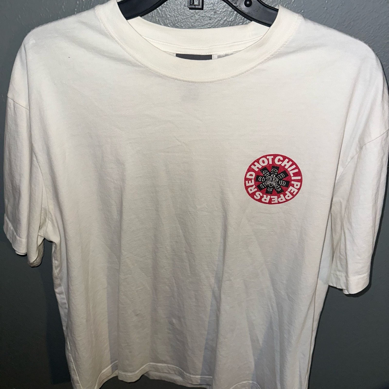 H&M Red Hot Chili Peppers Aztec Logo Graphic Tee Loose Fit