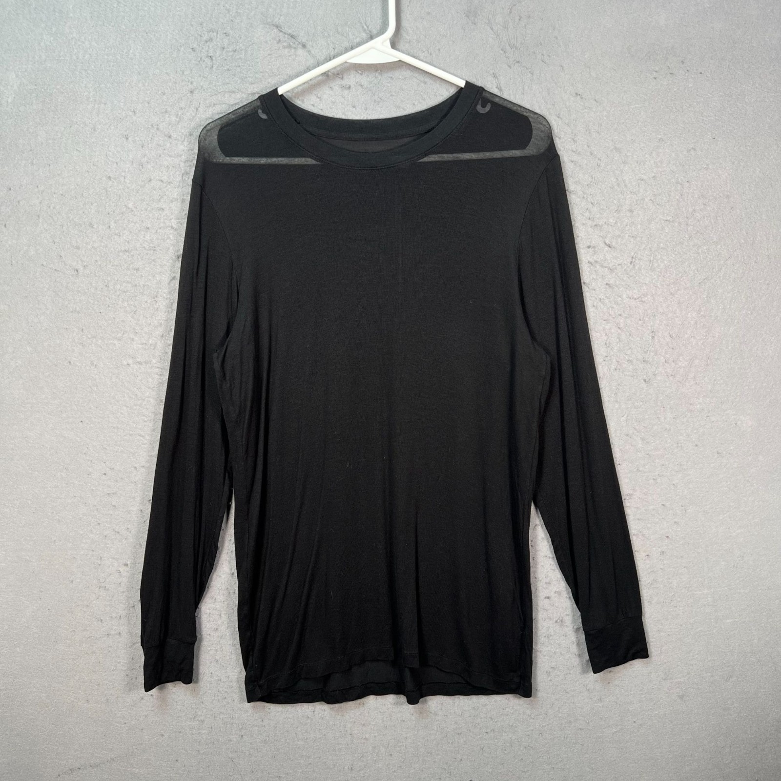 Uniqlo Heattech Extra Warm Black Long Sleeve Top Cashmere Blend Mens Medium gallery