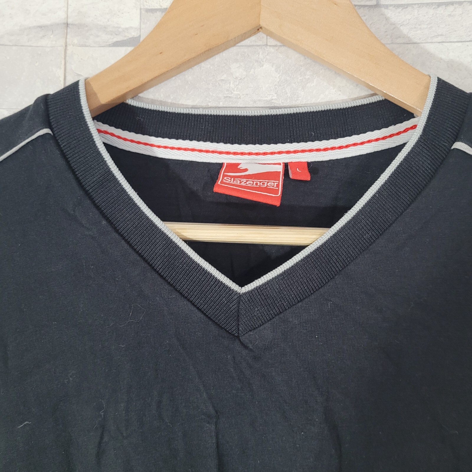 Mens SLAZENGER T Shirt Black Large Top V Neck Gym Running Ringer Casual gallery