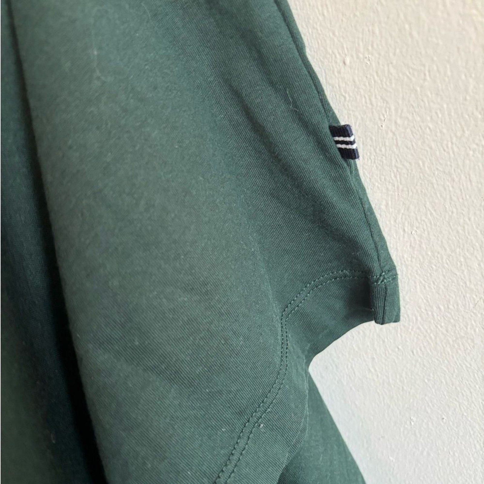 Nautica Men’s Round Neck Dark Green Long Sleeve Tee with Stripe Detail Size M gallery