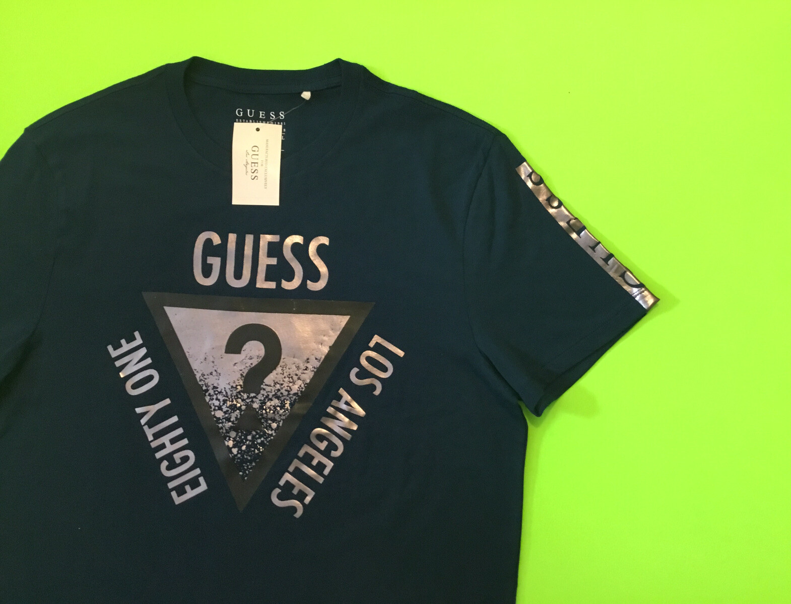 GUESS Los Angeles Men’s Short Sleeve T-Shirt Size LARGE Blue w/Dark Silver NEW gallery