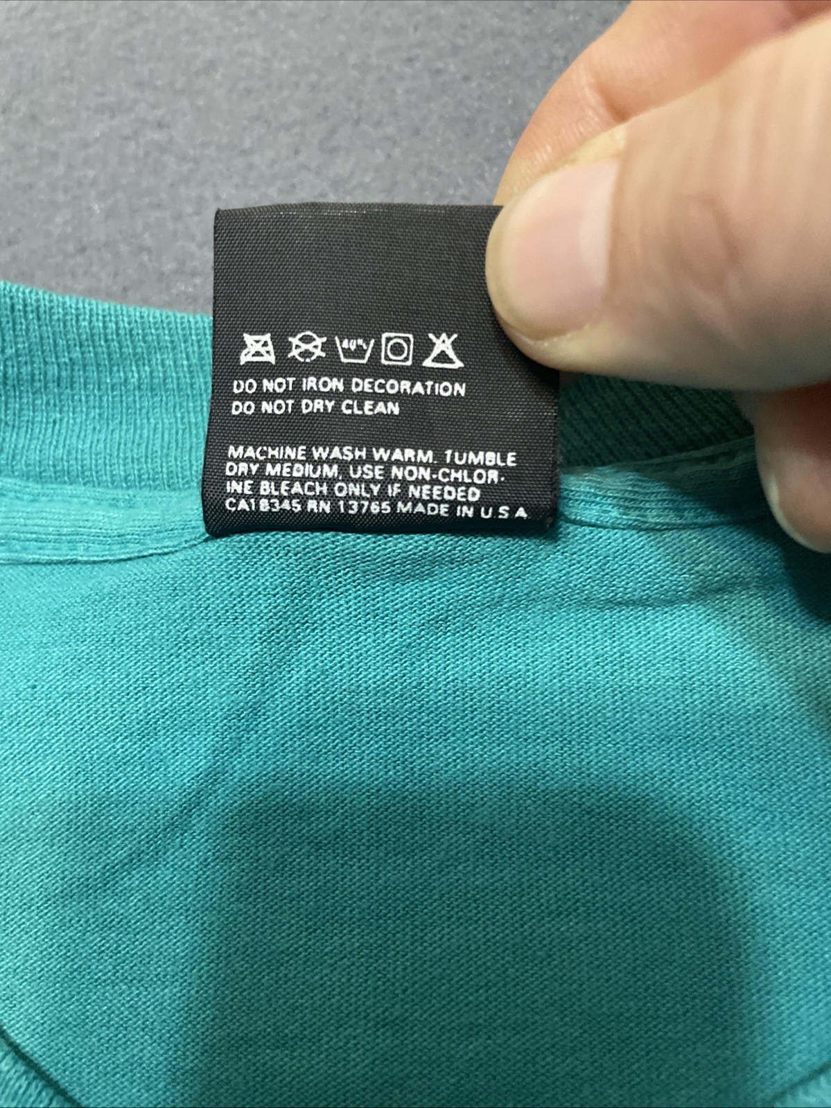 Single Stitch Screen Stars Tag 'I'd Rather Be Quilting.' Teal Crewneck Size LG gallery