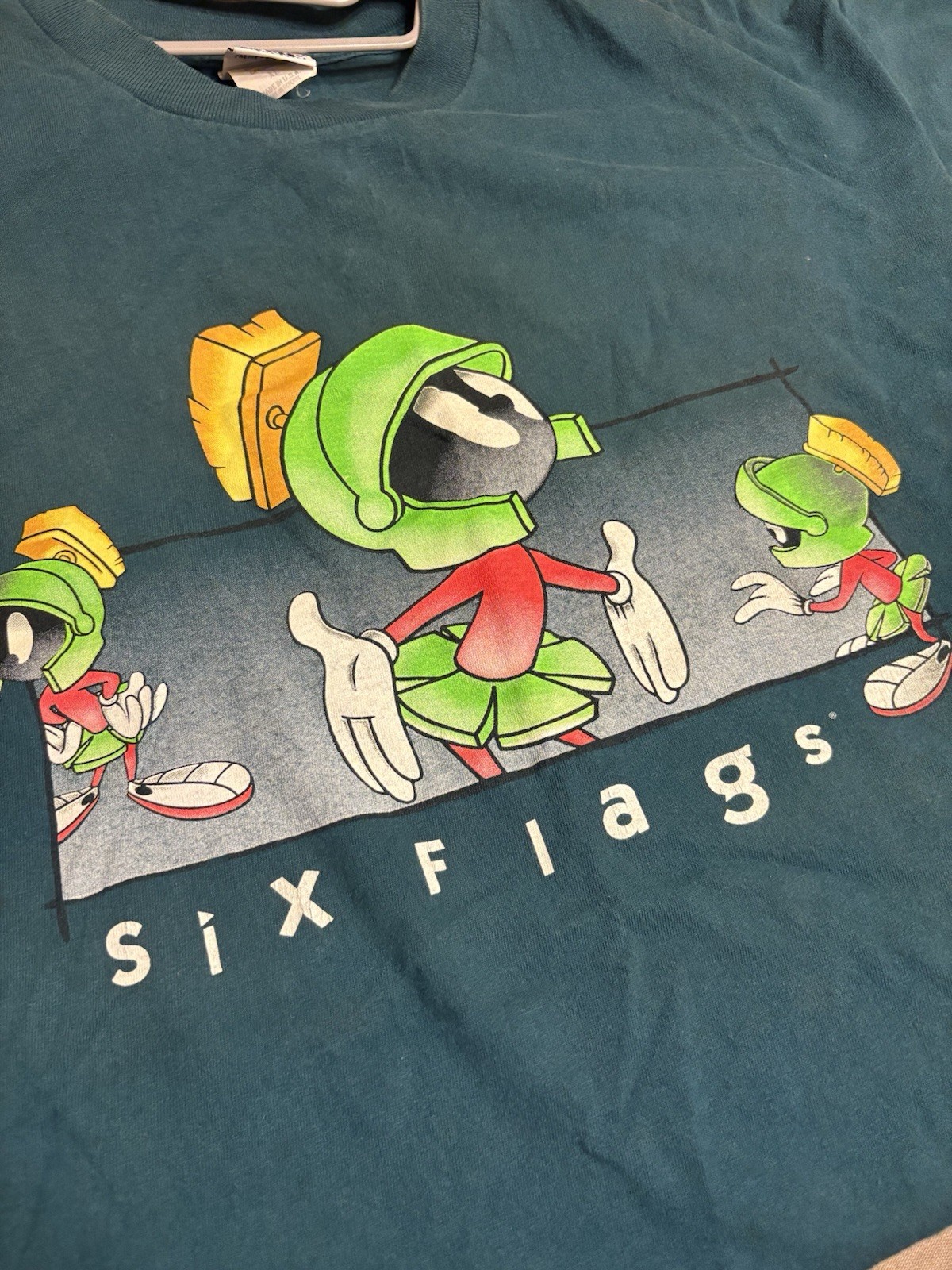 SIX FLAGS Marvin The Martian Single Stitch Shirt Size XL Teal Green Vintage 1998 gallery