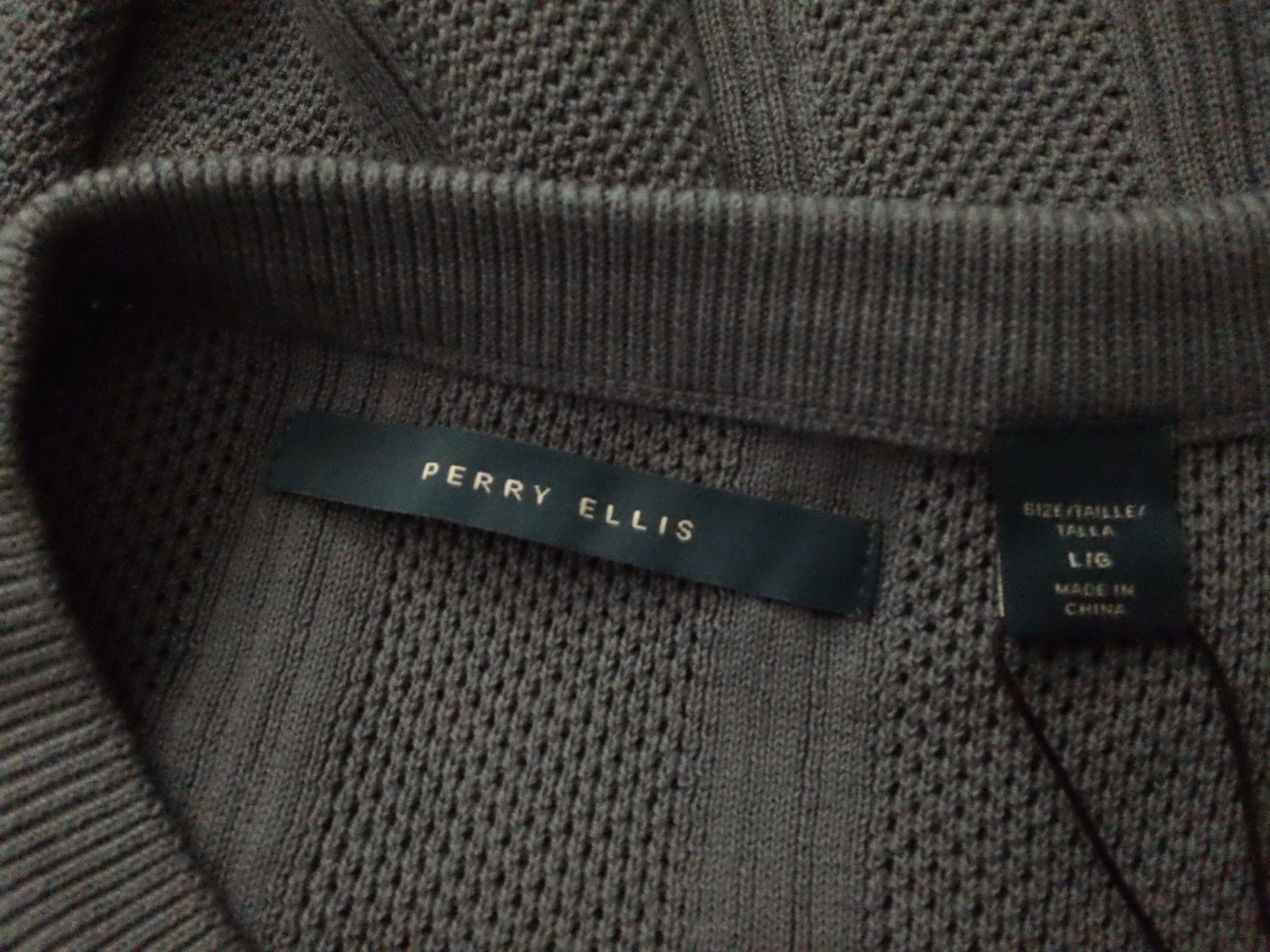 NWT Men's Size Large Perry Ellis Blue Mirage S/S T-Shirt gallery