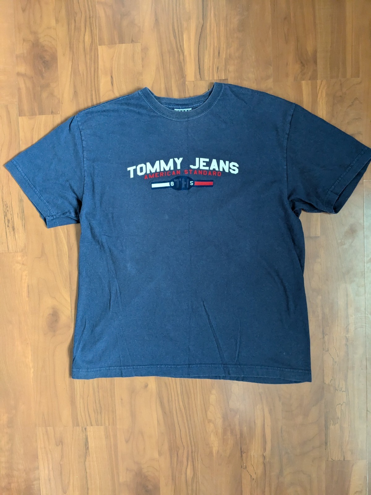 Vintage 90s Tommy Hilfiger Big Text Spellout Men’s Navy Blue T Shirt Size Medium