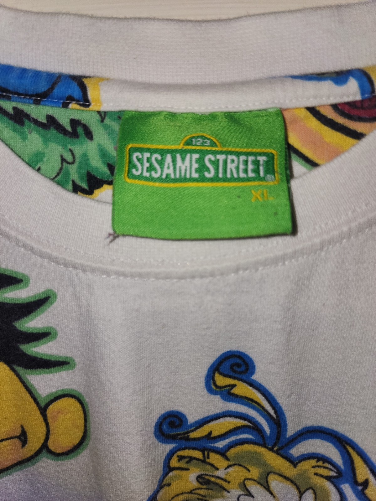 Sesame Street T Shirt Bert Ernie Big Bird Oscar Grouch Cookie Monster Vintage XL gallery