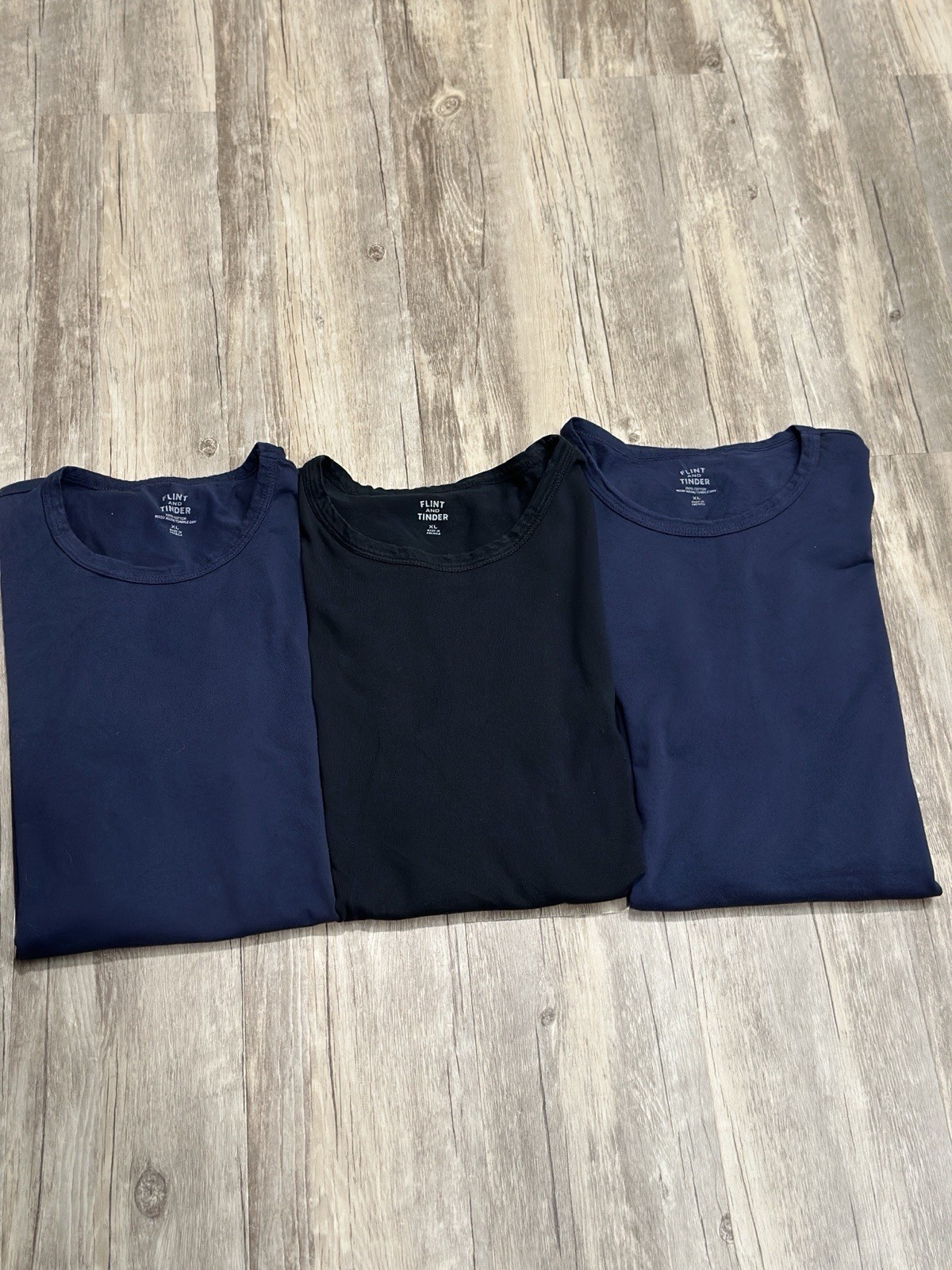 Flint & Tinder Men’s Supima Cotton Crewneck Tee (lot Of 3 ) Size XL Black / Blue