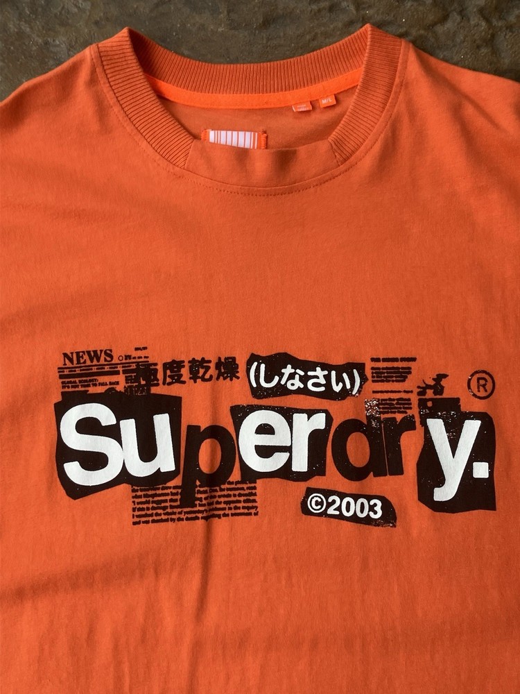 SUPERDRY Orange Newspaper Ransom Note Style Logo Print T-Shirt 2003 Men’s M / L