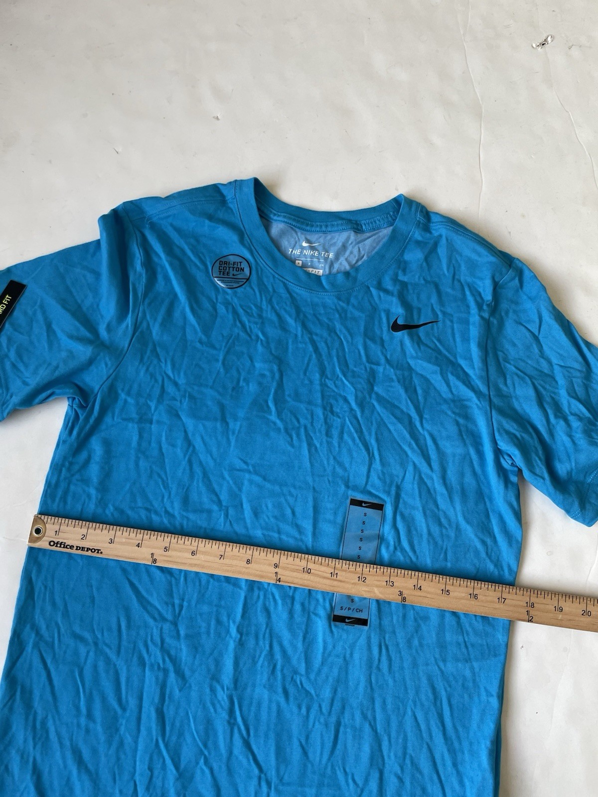 NEW Nike Dri-FIT Men's Small Short Sleeve Training T-Shirt Blue AR6029-446 gallery