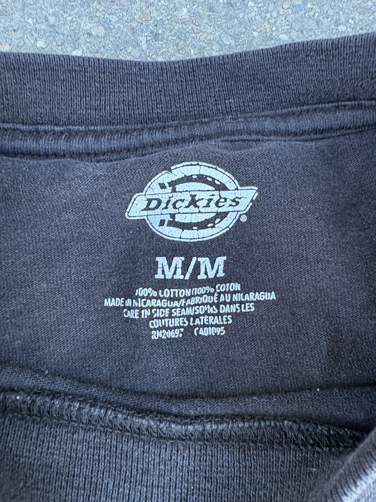 Dickies Men’s M Black Solid Cotton Knit Long Sleeve Crew Neck Pocket Tee gallery