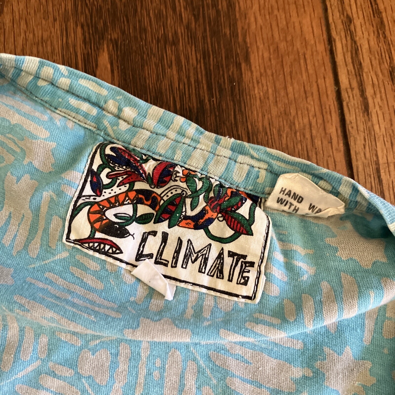 VTG 90s Climate Colorful Tie Dye Art AOP Boxy T-Shirt L Quilted 100% Cotton gallery