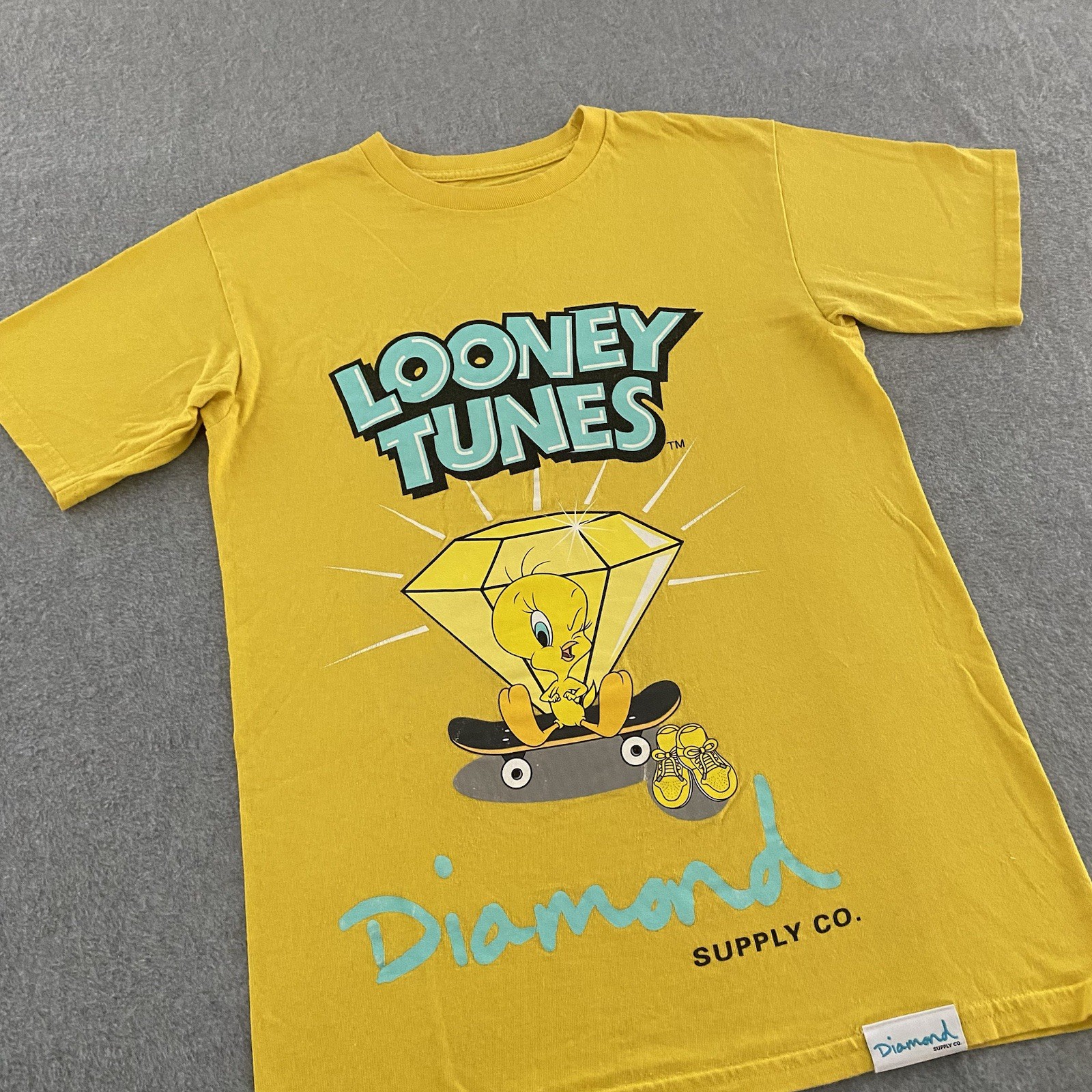 Diamond Supply x Tweety Bird Looney Tunes Shirt Small Yellow Graphic Skateboard
