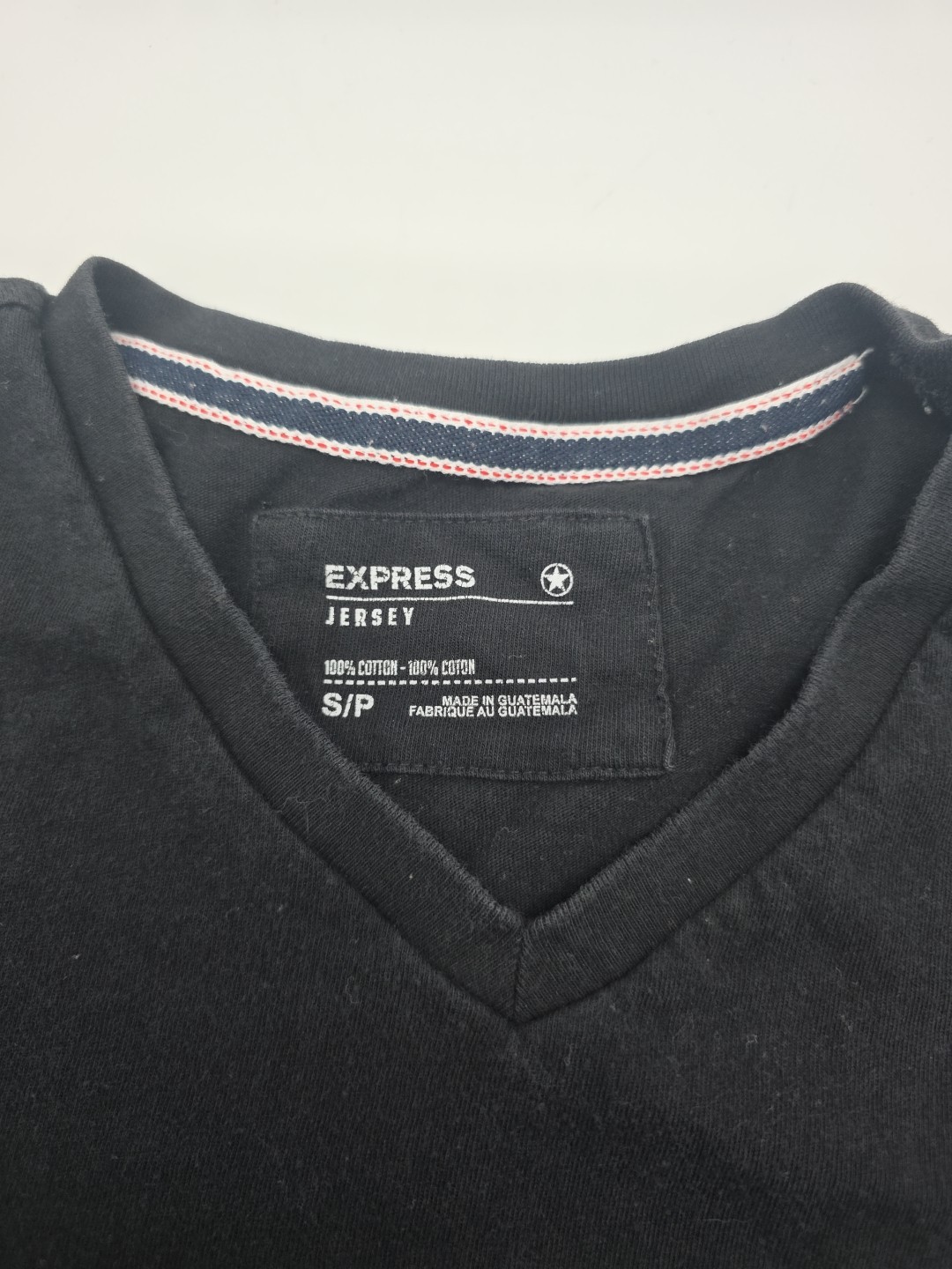 Express Jersey T-Shirt Men Small V-Neck Black Solid.#41392 gallery