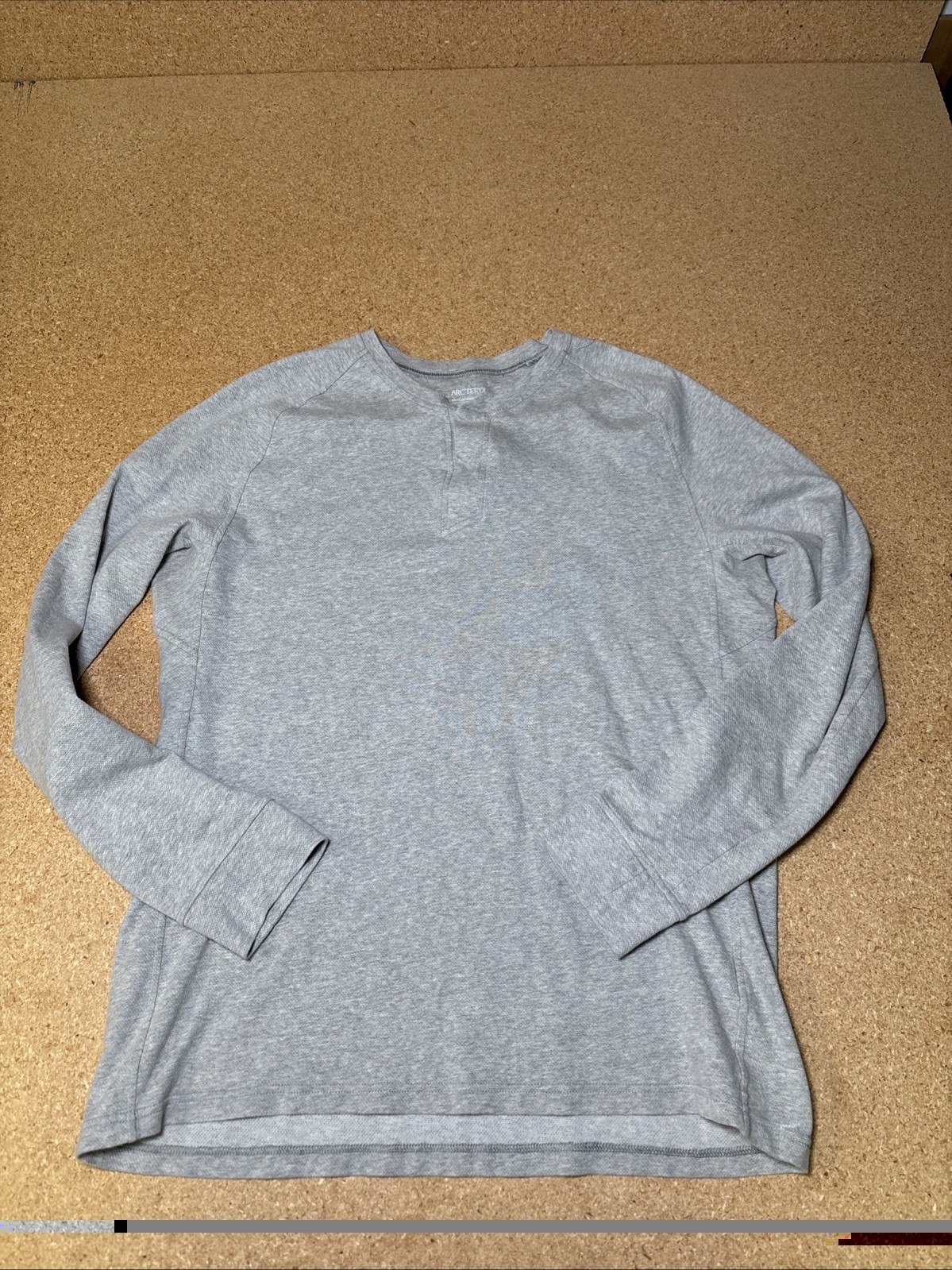 Arcteryx Sirrus Long Sleeve Henley Shirt Mens Large Gray Thermal