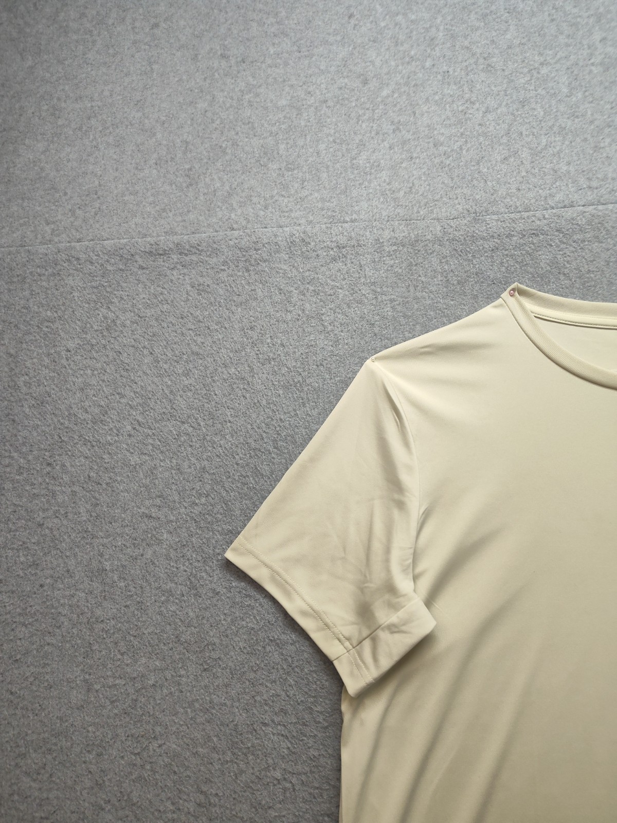 Tek Gear Men Shirt L Beige Crew Neck Short Sleeve Dry Tek Pullover Casual Tee gallery