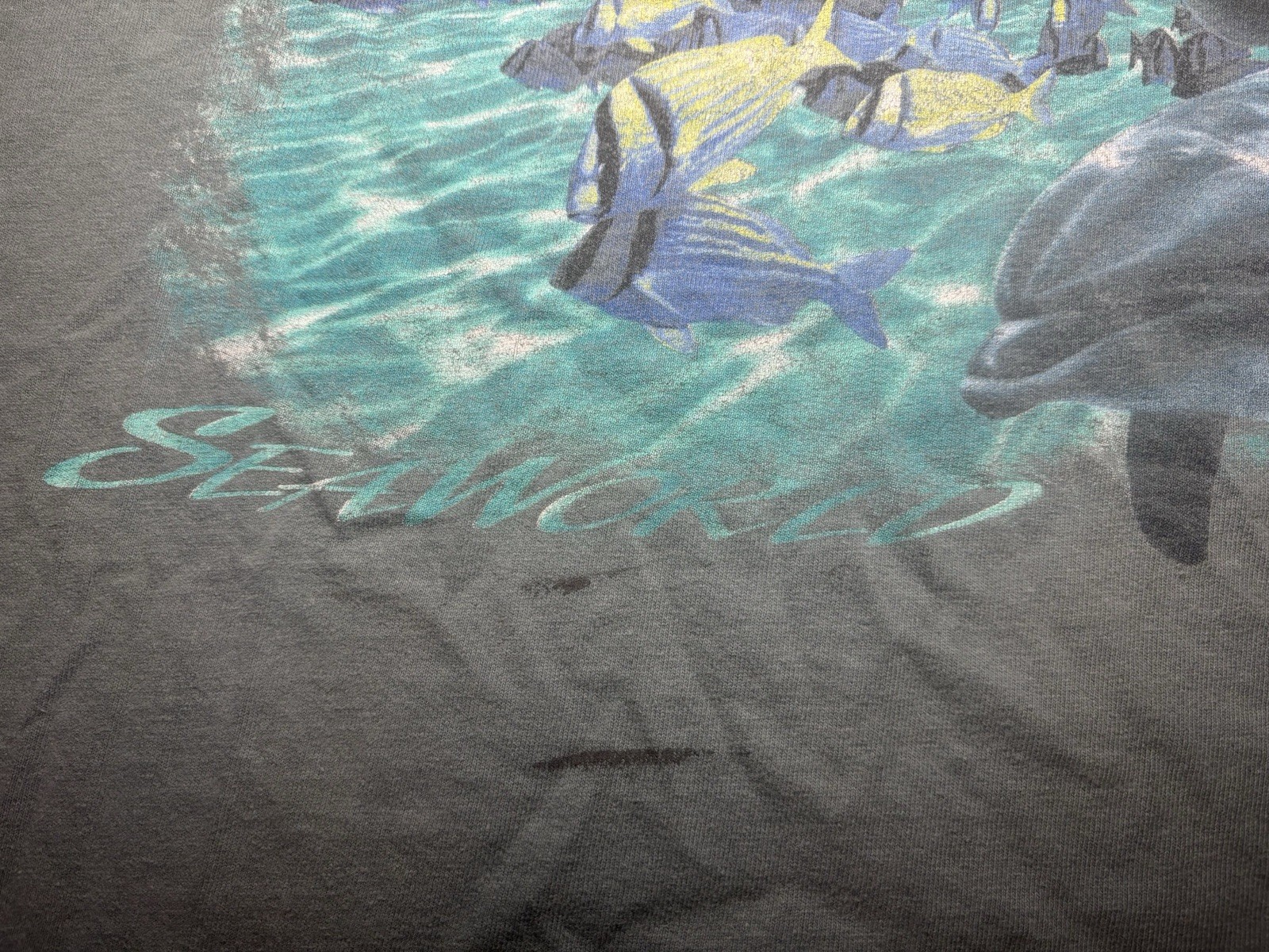 Vintage 90s SeaWorld Dolphin Big Animal Nature Graphic Print T Shirt Men’s XL gallery