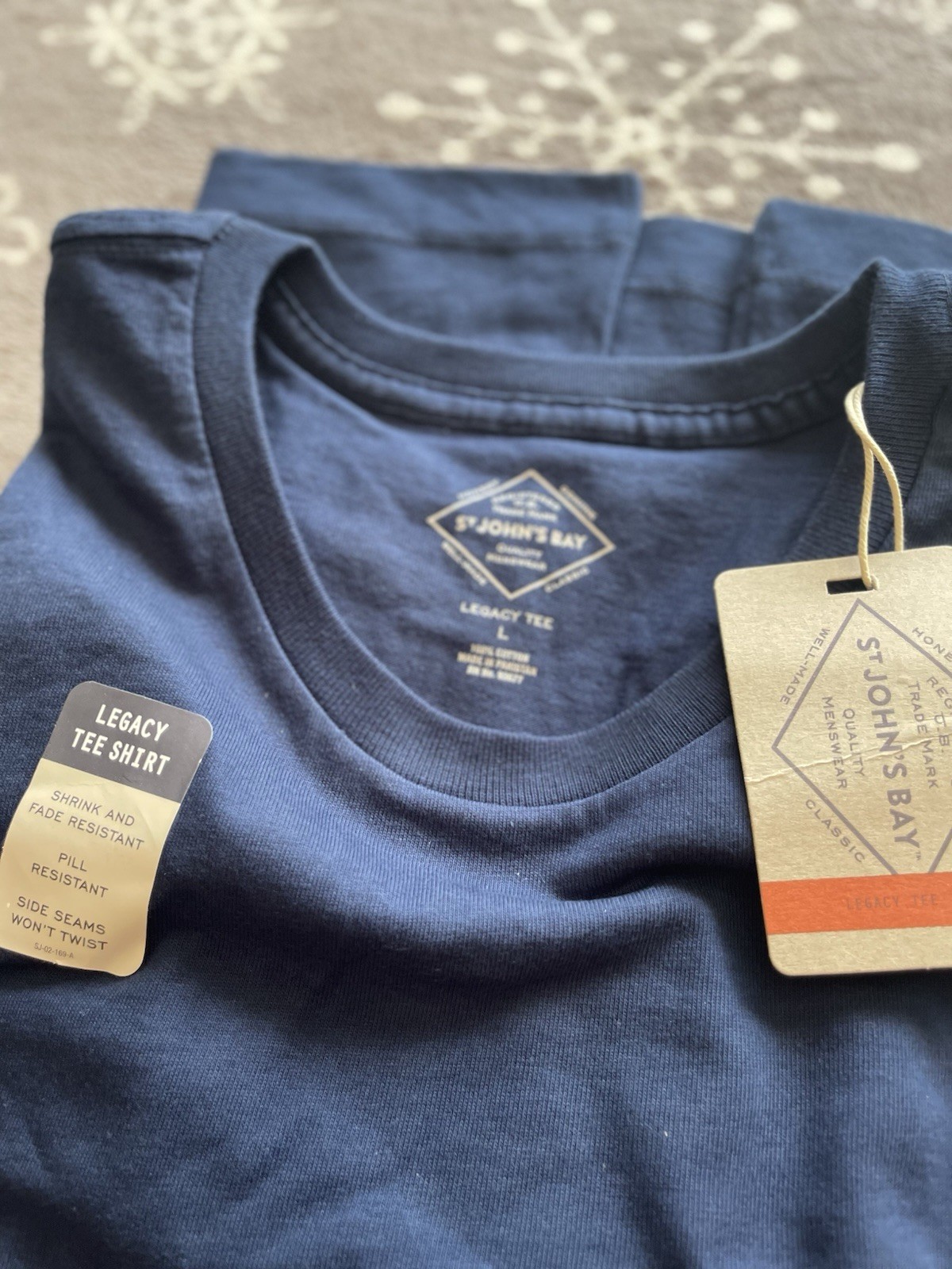 St Johns Bay Legacy Tee Shirt Large Blue Men’s 100% Cotton Casual NWT.