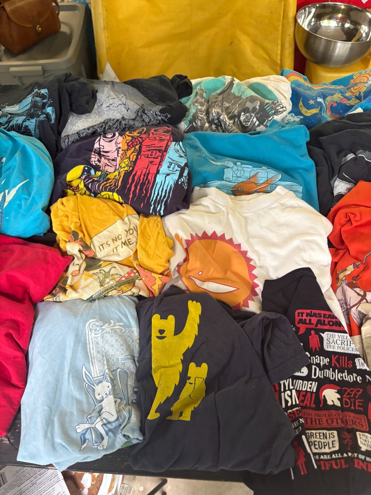 Lot Of 20Threadless T-Shirts Men size L, Threadless See Pics! PacMan Free Ship! gallery