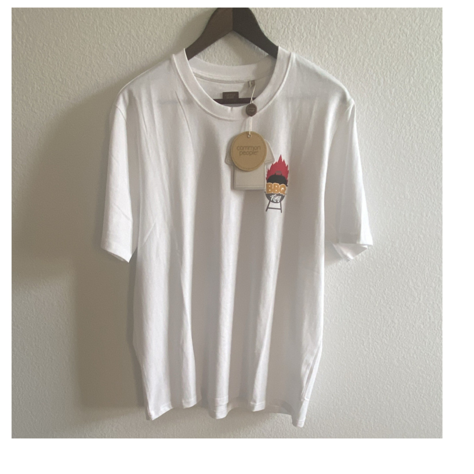 NWT $81 Common People Men’s T-Shirt Size L White BBQ King Graphic 100% Cotton
