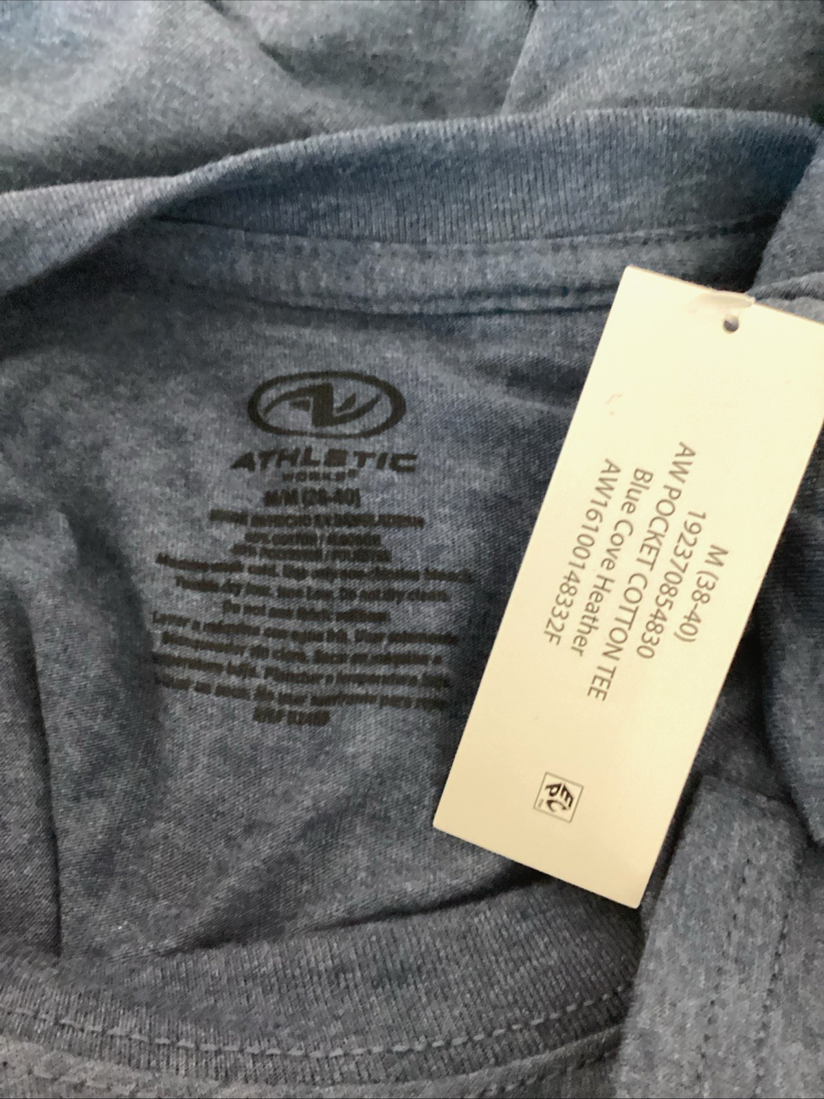 ATHLETIC WORKS Breathable Navy Blue Short Sleeve Crew Neck Pocket T-Shirt Sz M* gallery