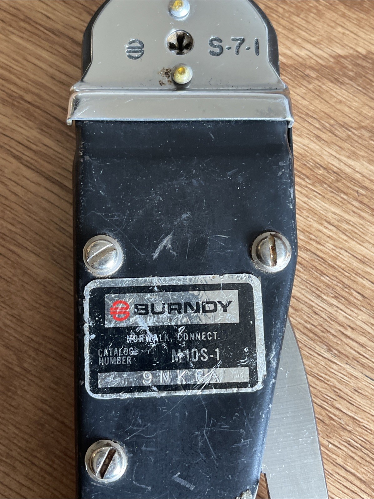 Burndy M10S-1 Hand Crimping Tool With S-7-1 Die Size