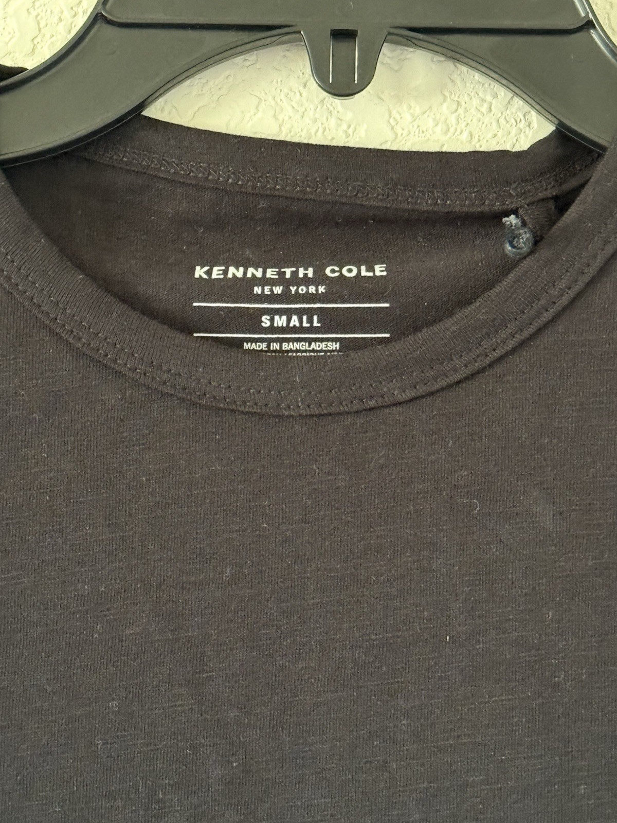 Kenneth Cole Small Black Classic Knit Pocket T-Shirt Super Soft 100% Cotton gallery