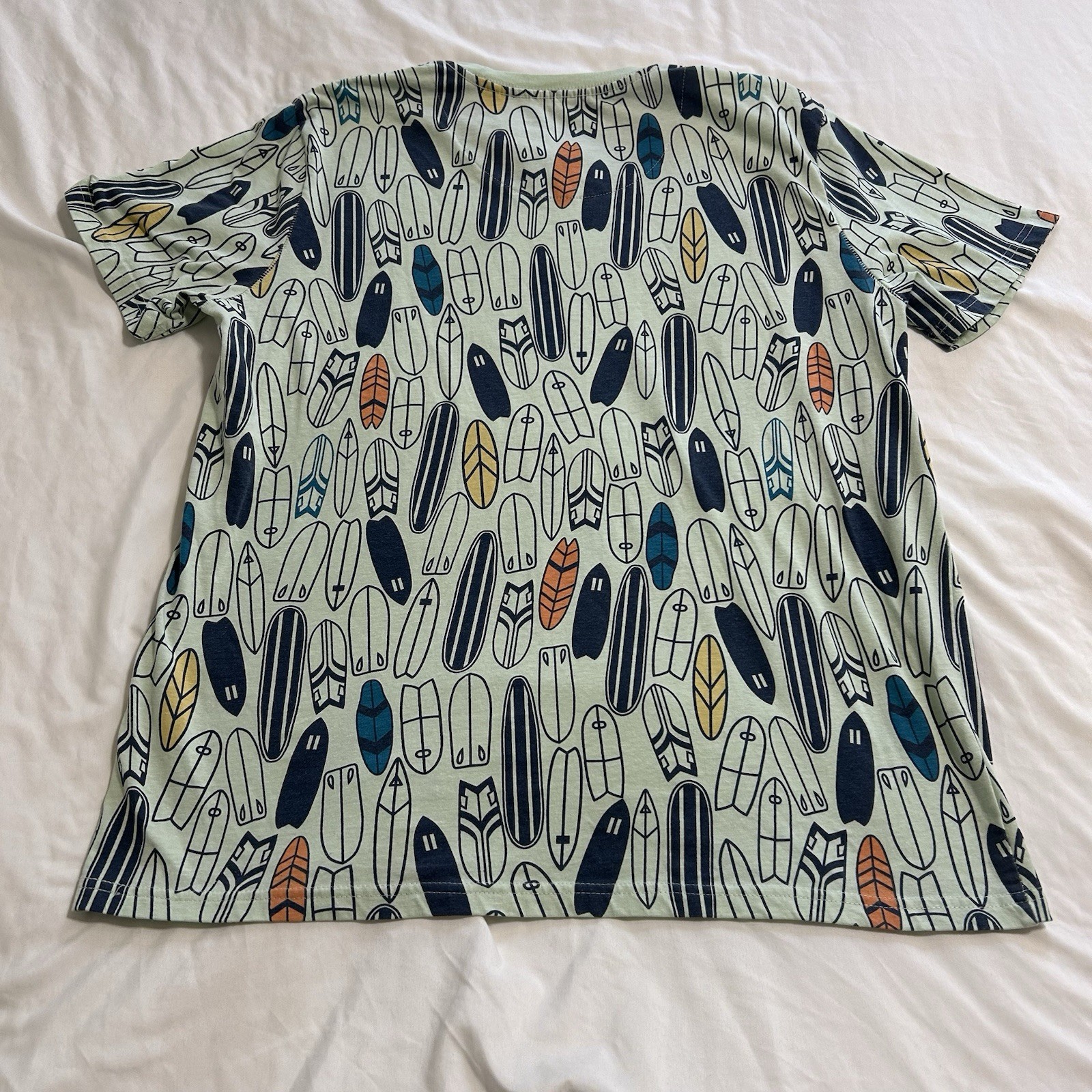 FREE PLANET Surf Board Graphic Tee Shirt Men Size L All Over Print Cotton Blend gallery
