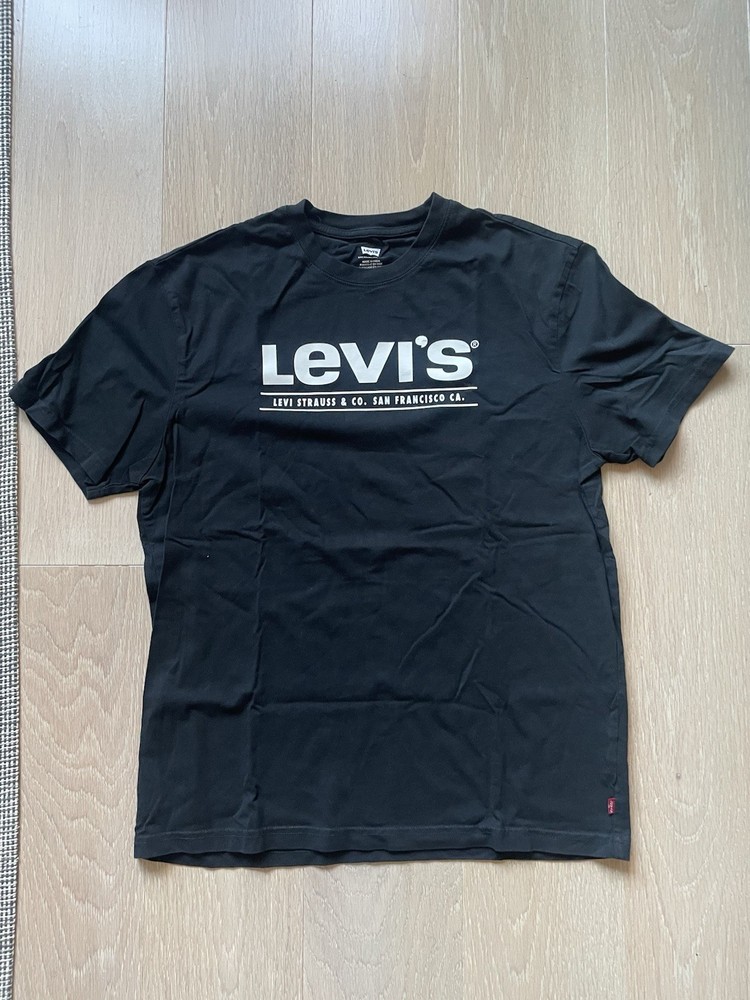 Levi’s Men’s Black Logo Graphic Tee L
