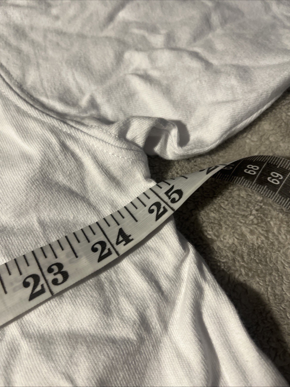 Size Large J Balvin “QUE BUENO VOLVER A VERTE” T-Shirt gallery