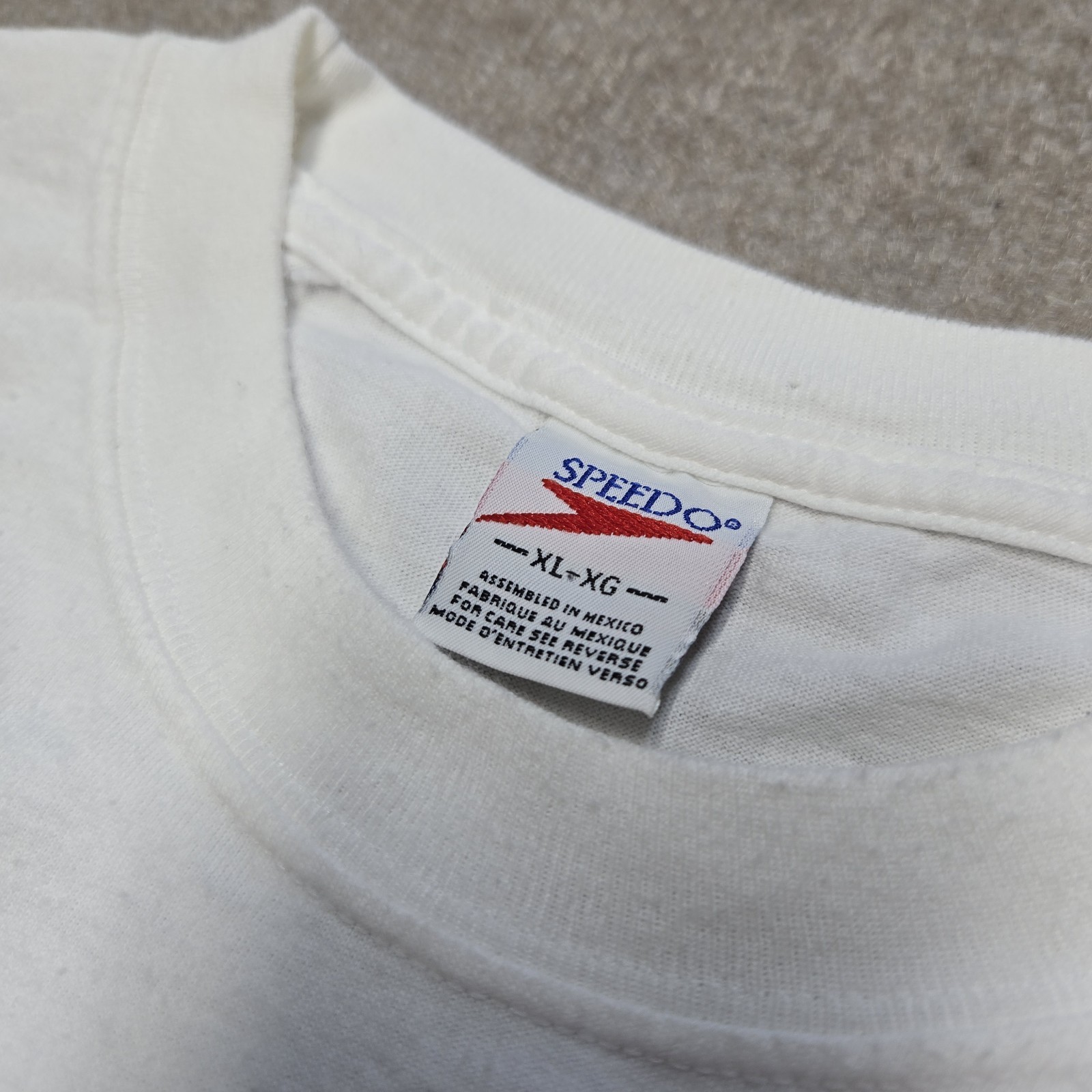 Vintage 2001 Speedo Outdoor Surf Beach Nature Wildlife Tshirt Men’s XL VTG Y2K gallery