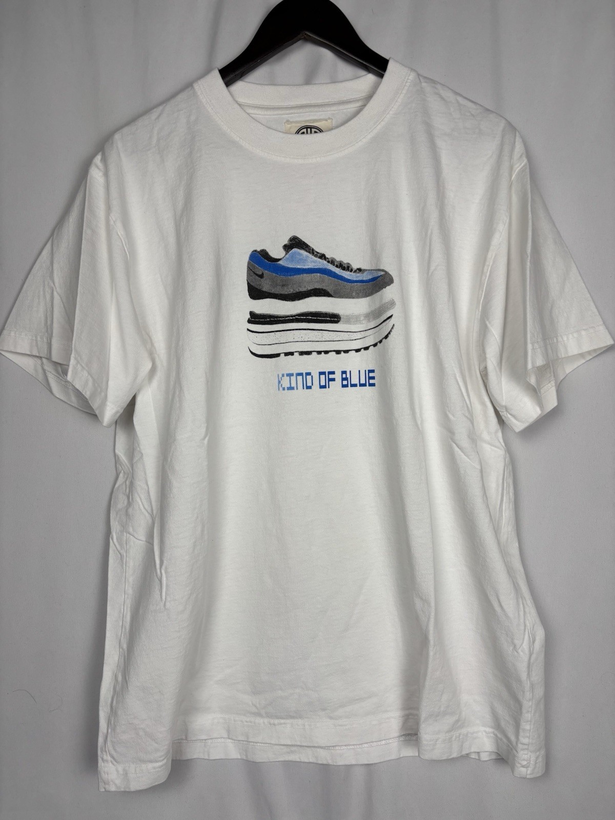 Blue In Green Stash NYC Kind of Blue Air Max Event White T-Shirt Size L gallery