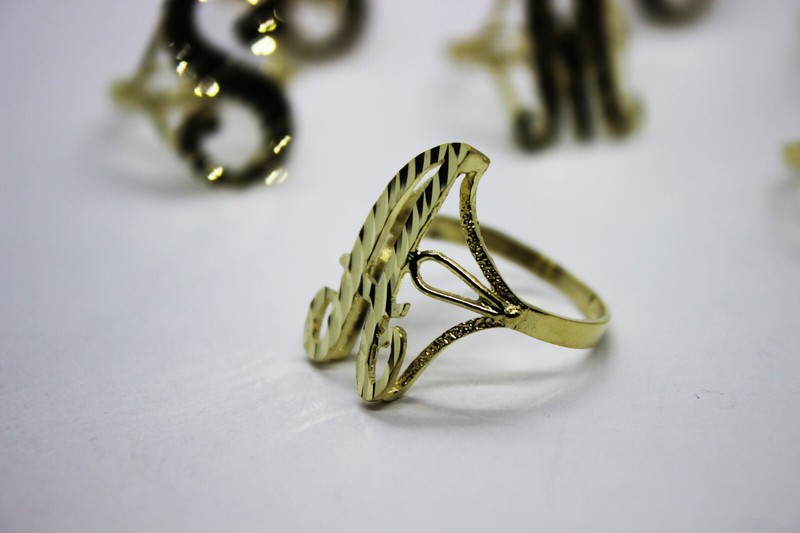10k Solid Yellow Gold Cursive Initial Letter Ring Diamond Cut Medium Size 6 ~ 11